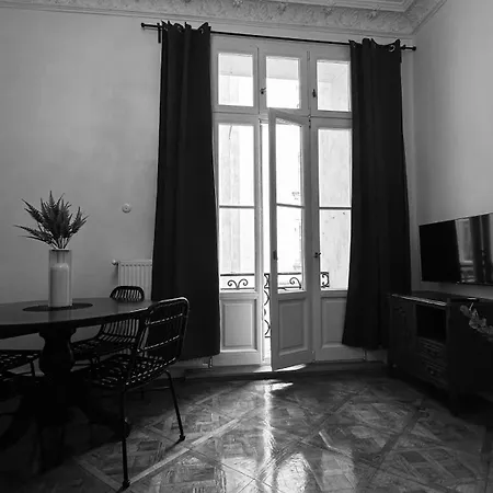 Lejlighedshotel Form Space - Young Art Warszawa