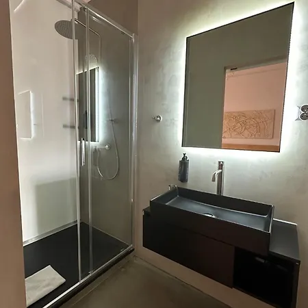Form Space - Young Art Aparthotel Warschau